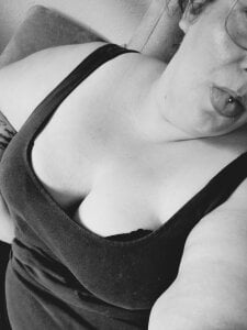 VeryCurvy91 Hey Pic 6