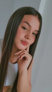 Sara_rhoades Public Pic 3