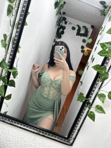 Ameliiaa_tay Elegant Amelia 💚🤍 Immagine  4