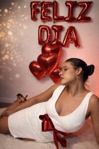 HoneyDolllXXX: Wine, you and me, in Valentine´s ( 4 фото)