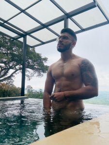 Liam_Kleiin kullanıcısının A night out of the routine 😎 albümü -  3 fotoğraf