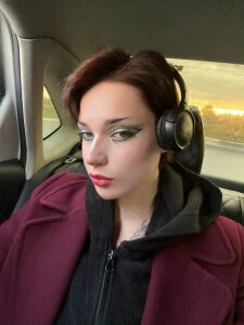 AnneLonge Public Pic 4