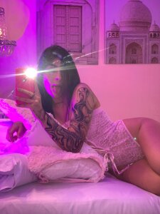 Hott baby👅💦𓂸 de Velvet_Rebel15  6 Imagens