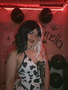 juli05star20 Im Cruella Pic 8