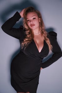 SEXY BIRTHDAY GIRL 🎉 od AlicePinky  6 snímek