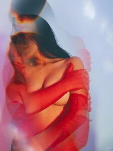 Valery_wang Life imitates art 👄 Pic 3