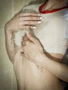 AmbeerWood_ Taking a Shower Pic 6