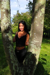 Siendo yo misma de Fucksniu Foto 3