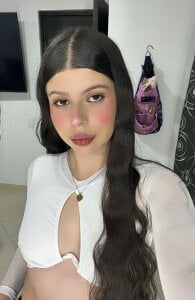 Gaia_Collins Public Hình 3