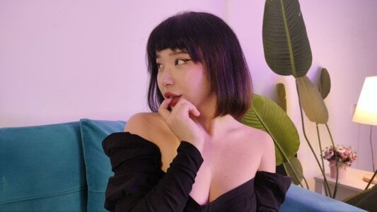 Eve_Love Public Pic 2