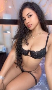 SofiaLaurents Sexy in black 🖤 Pic 4