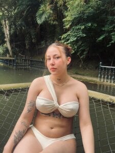 Hillary_Well Public صورة واحدة|Hillary_Well Public صورتان|Hillary_Well Public  3 صور|Hillary_Well Public  3 صورة