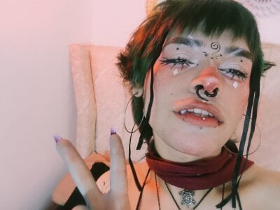 🧛‍♀️🔥💚🍭 de Neko_ne69  3 Imagens