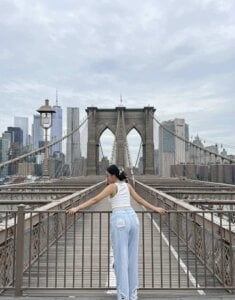 itsAmericanFucker brooklyn bridge NYC Mistress Pic