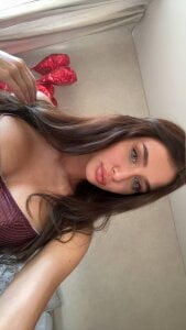 OnlyVivi Public Pic 8