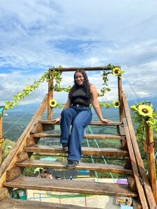 Victoria_606 Walking through the valley Pic 5