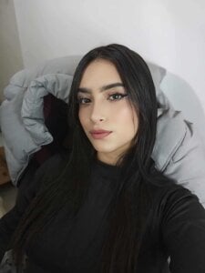 Kloe_Novoa Public Pic 2