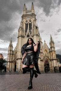 April_Kay Public Pic 4