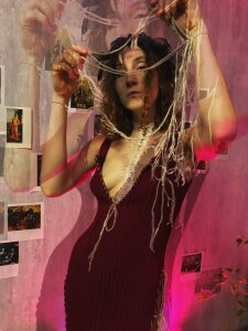 laracroftmansion A few oddities🤪 Bilde 5