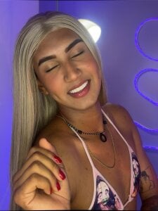 luisanova Your blonde girl Bilde