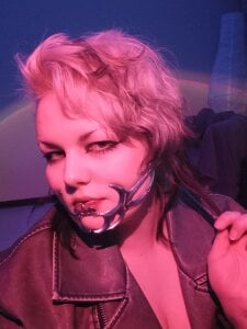 HwasaMoore: Public ( 5 фото)