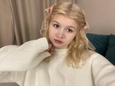 ShontaWasilko My new cutie outfit for you Pic 3