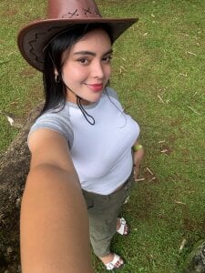 A woman whose passion is like this.🤎🤠 de TS-SimplyTheBest  4 Imagens