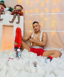 mike_fetish 🎄🎁❤️ Pic 5