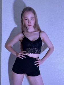 MaireLanda Short. Black. Dangerous. Poză 3