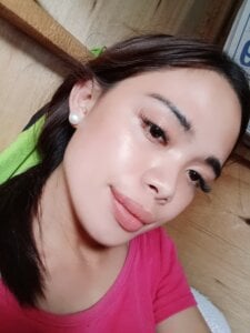 Ur_exquisiteronaの🥰の 2枚の写真