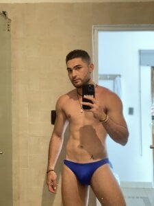Steve-Carter Mirror Pic 7