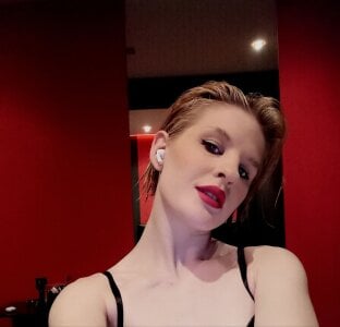 AnnaleePake Spark Pic 3