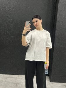 StacySanchez Your turn to text first. 😏 Pic 3