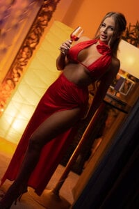 AshleySinn Devil in a dress Pic 3