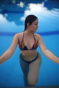 Bella_Miia Poolside💦💙 Pic 3