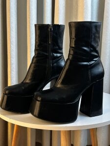 missmegann Each pair, a different version of me Pic 2