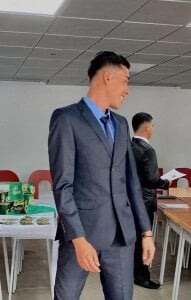 Adam_Grey Public Immagine  2