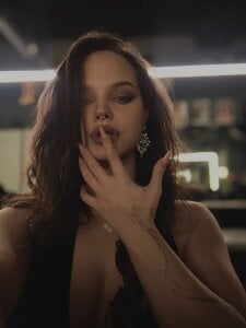 selensins's XXX Nude Photo 2