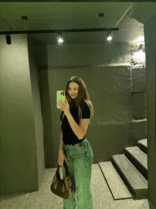 Bonnie_More Public Pic