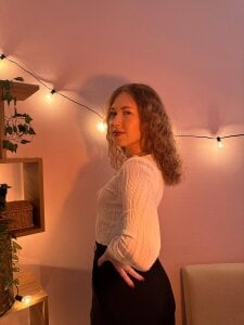 AnishaViens Public Gambar 4