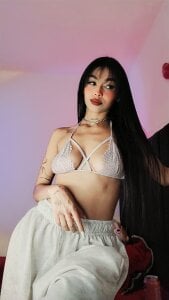 Alleanys_Cristal Public Pic 4