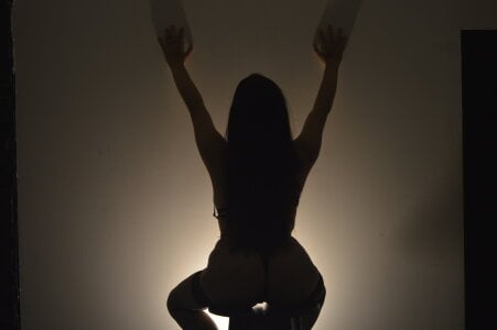 Maddy__Jones Shadows Foto 4