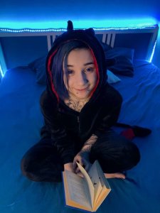 Nikki_Evans Toothless costume ^^ Pic 7