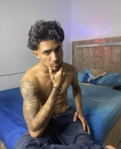 Kriss_Edwards Kriss AURA 🧿🔮 Pic 3