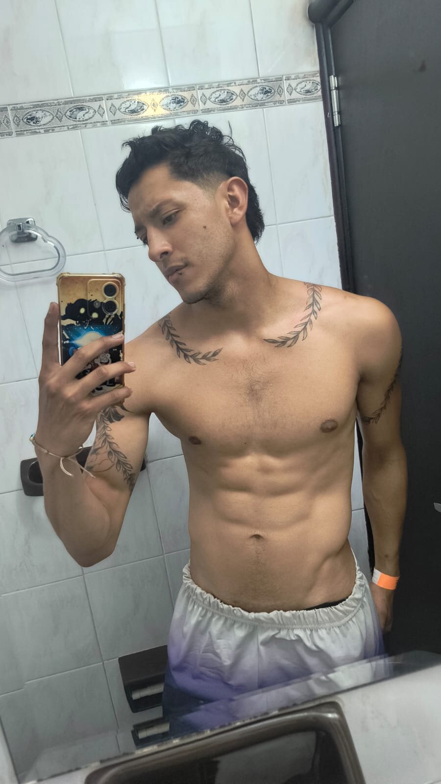 bruno_do_santos 님의 트렌드 중인 사진  3949개