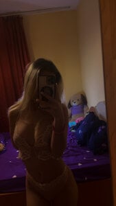 RahellaBlonde1 Public  3. fénykép