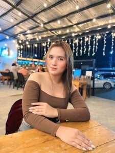 IsabellaXoXo69 Public Pic 3