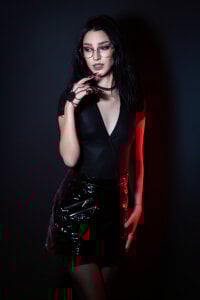 AishaHummer Latex Dream Bilde