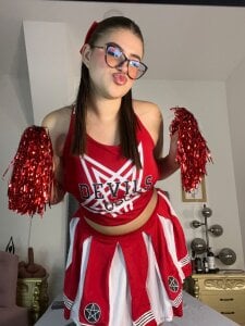 michell_blakke kullanıcısının Cheerleader Girl❤️🤍 albümü -  8 fotoğraf