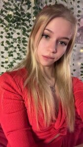 Cute_Beautiful_Princess Public Pic 5